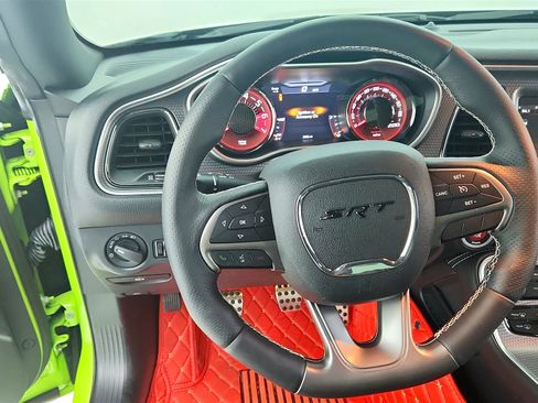 Used 2015 Dodge Challenger SRT Hellcat image 15