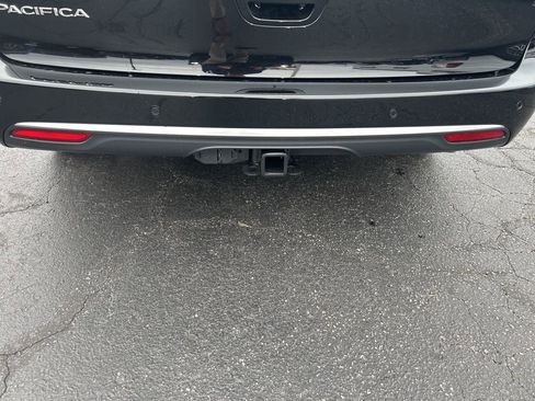 New 2026 Chrysler Pacifica Pinnacle w/ Trailer Tow Group FWD image 6