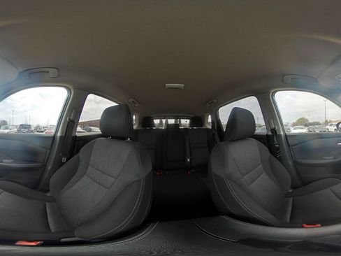 Used 2025 Nissan Rogue SV image 44
