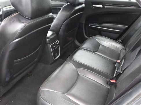 Used 2020 Chrysler 300 Limited image 7