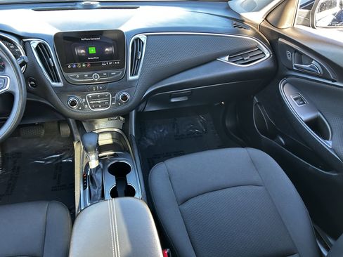 Used 2021 Chevrolet Malibu LT image 15