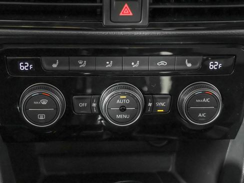 Used 2023 Volkswagen Taos SEL AWD/4WD image 33