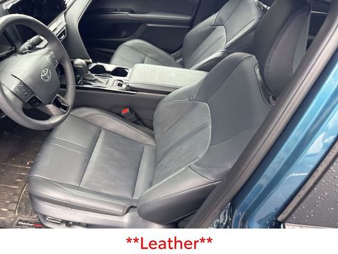 Used 2025 Toyota Camry XSE image 6