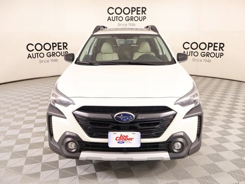Used 2023 Subaru Outback Limited AWD/4WD image 9