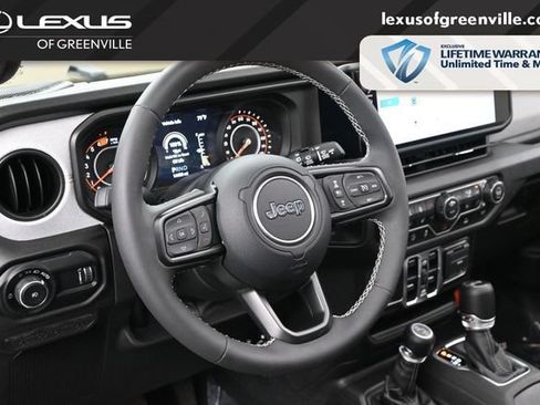 Used 2025 Jeep Wrangler Unlimited Sport AWD/4WD image 19
