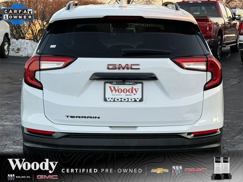 Certified 2023 GMC Terrain SLE w/ Driver Convenience Package image 7