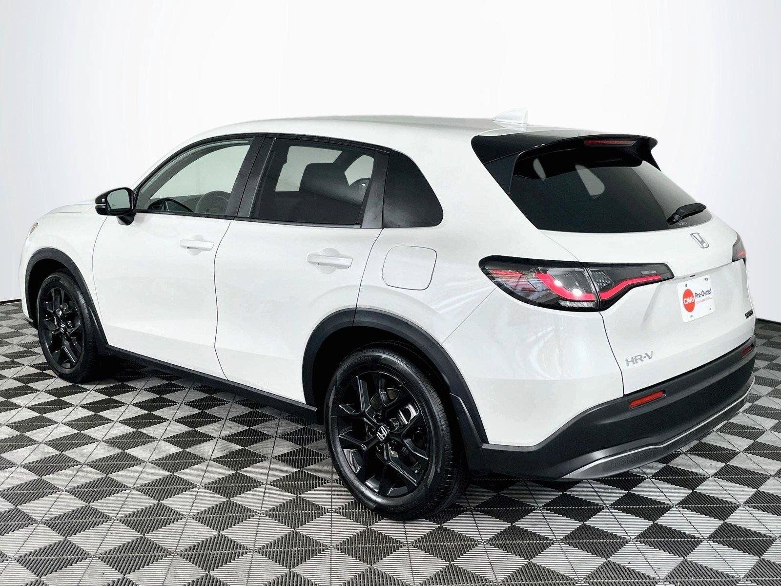 Certified 2025 Honda HR-V Sport image 7