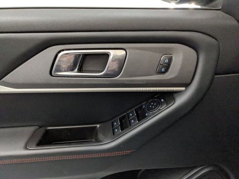 New 2025 Ford Explorer ST-Line w/ ST-Line Street Pack image 21