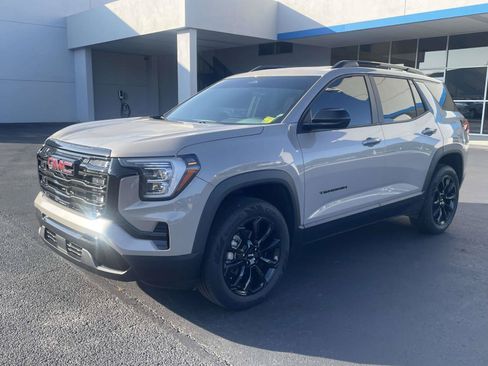 Used 2025 GMC Terrain Elevation w/ Black Edition AWD/4WD image 9