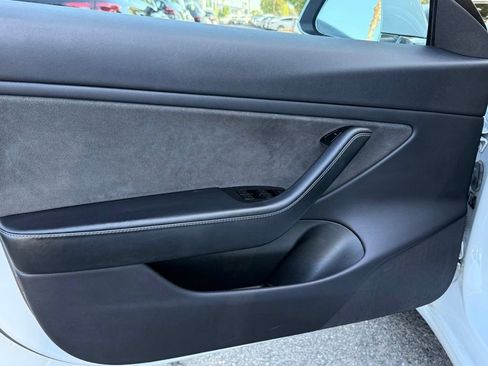 Used 2019 Tesla Model 3 Standard Range Plus RWD image 18