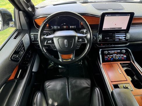 Used 2019 Lincoln Navigator L Reserve AWD/4WD image 23