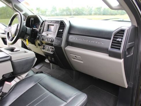 Used 2019 Ford F250 XLT w/ XLT Value Package AWD/4WD image 18