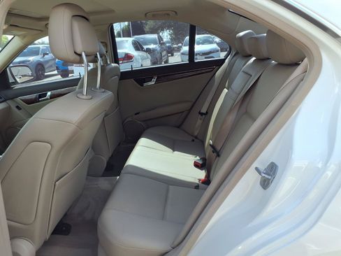 Used 2009 Mercedes-Benz C 300 Sedan image 20
