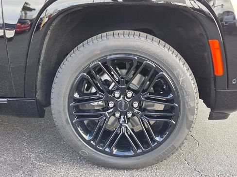 New 2026 Jeep Grand Wagoneer Limited image 9