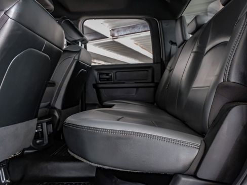 Used 2024 RAM 3500 Tradesman w/ Chrome Appearance Group image 38