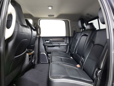 Used 2024 RAM 2500 Laramie image 19