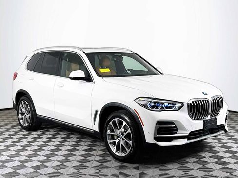Used 2023 BMW X5 xDrive40i w/ Executive Package image 3