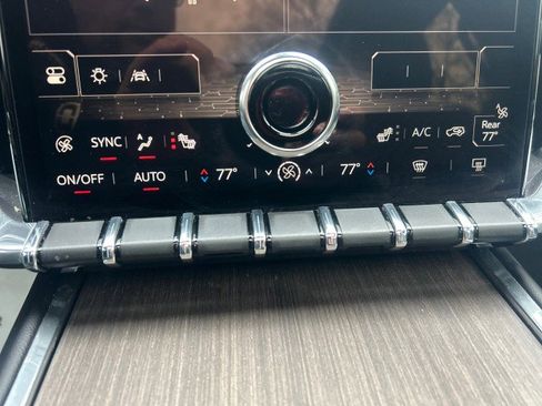 Used 2024 GMC Acadia Denali w/ Super Cruise Package image 25