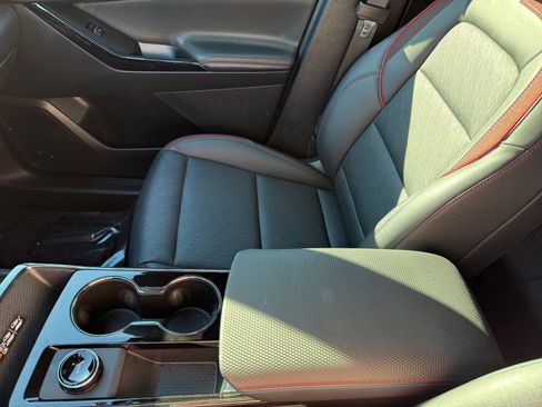 Used 2025 Chevrolet Equinox RS image 14