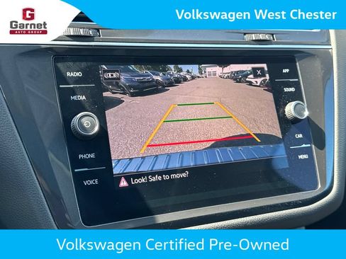 Certified 2023 Volkswagen Tiguan SE w/ Panoramic Sunroof Package AWD/4WD image 23