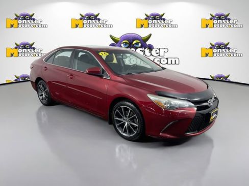 Used 2016 Toyota Camry SE FWD image 3