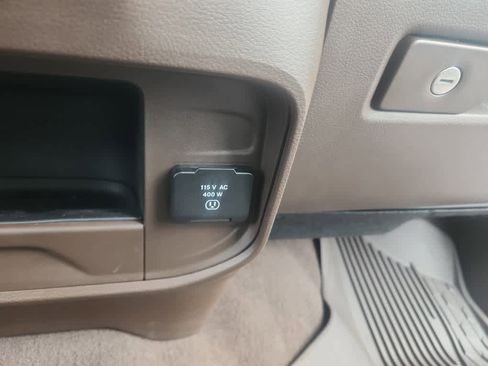 Used 2025 RAM 3500 Laramie w/ Towing Technology Group image 26