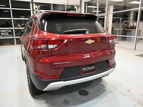 Used 2023 Chevrolet TrailBlazer LT w/ Convenience Package image 6