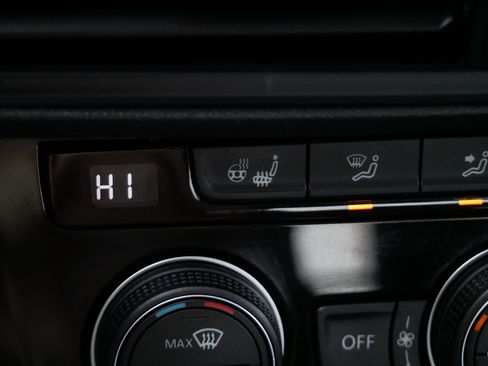 Used 2020 Volkswagen Jetta SE image 29