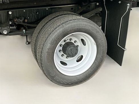 New 2025 Ford F550 2WD Regular Cab Super Duty image 4