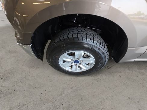 Used 2018 Ford F150 XLT AWD/4WD image 9