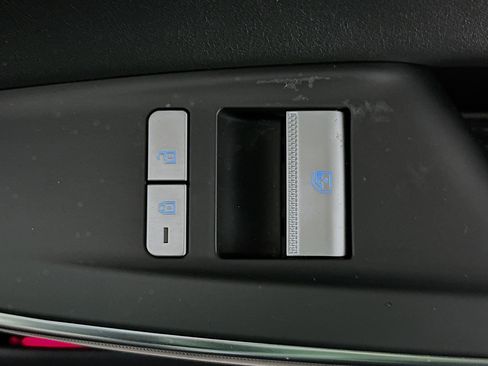 Used 2022 Genesis GV70 3.5T Sport w/ Sport Advanced Package image 29