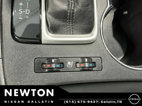 Used 2017 Toyota Highlander Limited FWD image 31