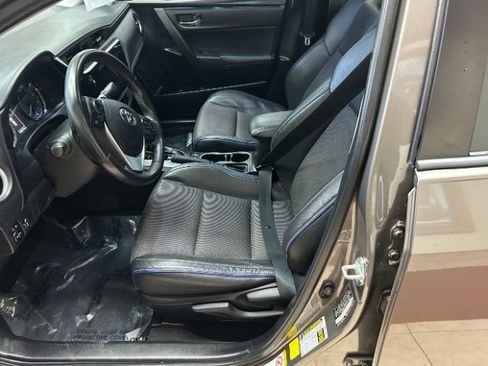 Used 2019 Toyota Corolla SE image 11