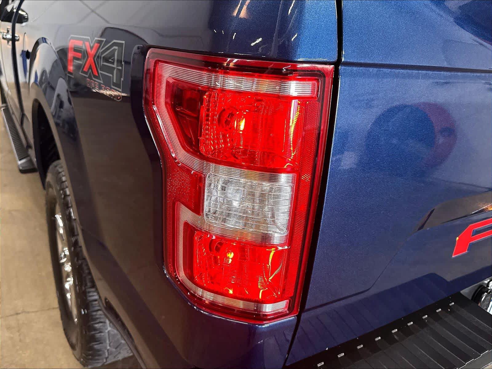 Used 2019 Ford F150 XLT w/ Equipment Group 302A Luxury AWD/4WD image 32