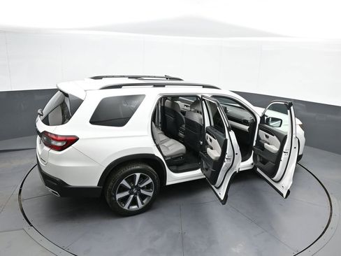 Certified 2023 Honda Pilot Touring image 47