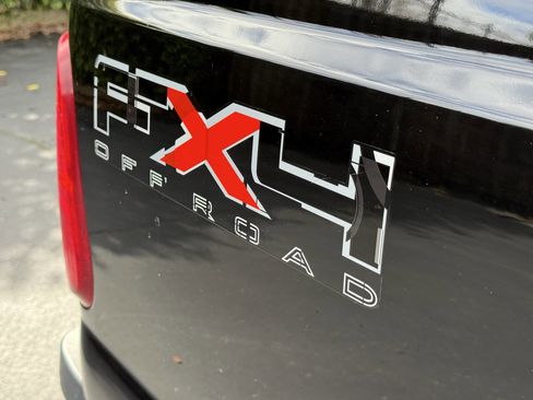 Used 2011 Ford F350 Lariat w/ Chrome Pkg image 10