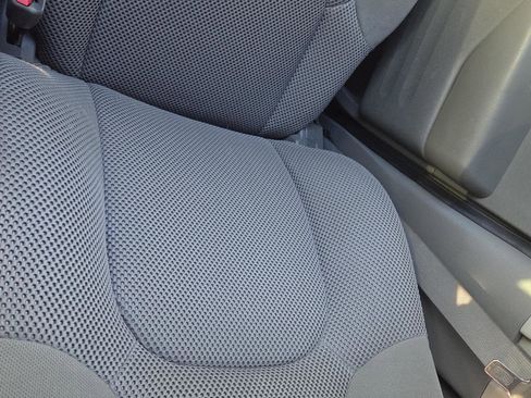 Used 2017 Nissan Frontier SV w/ SV Value Truck Package image 19