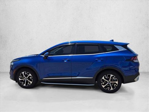 Used 2023 Kia Sportage EX FWD image 5