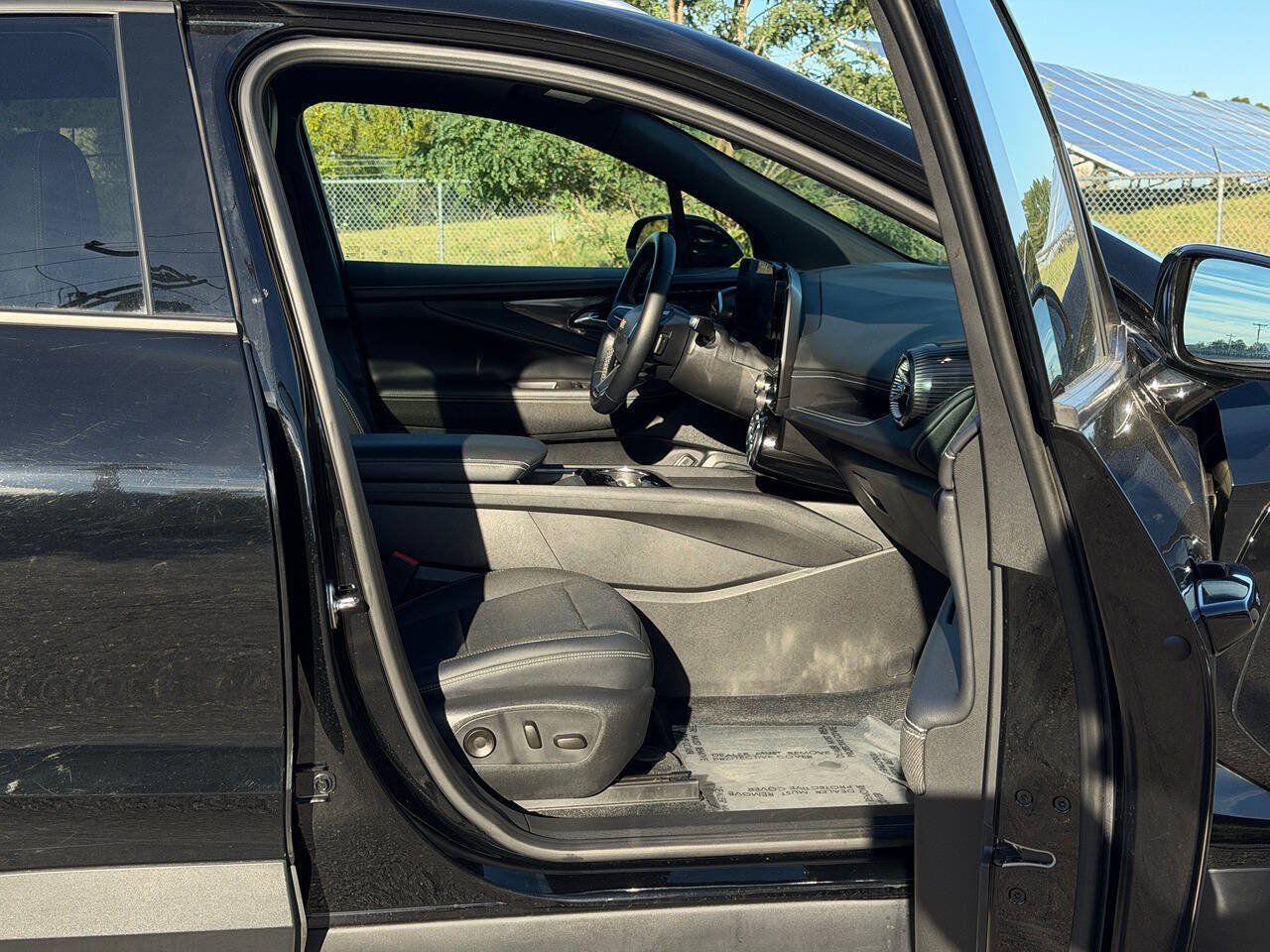 Used 2024 Chevrolet Blazer EV LT AWD/4WD image 18
