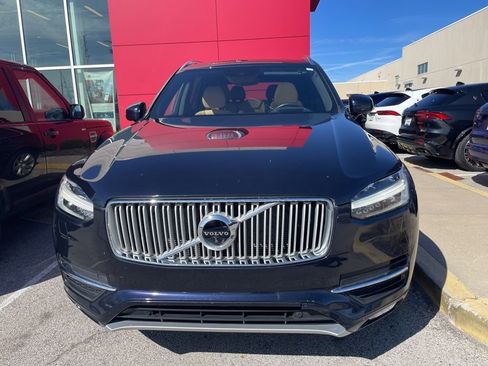 Used 2017 Volvo XC90 T6 Inscription w/ Vision Package image 3
