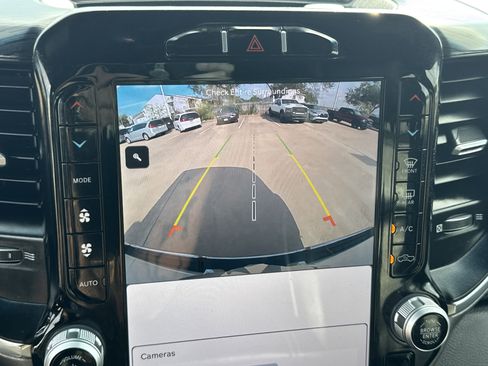 Used 2024 RAM 1500 Laramie image 19