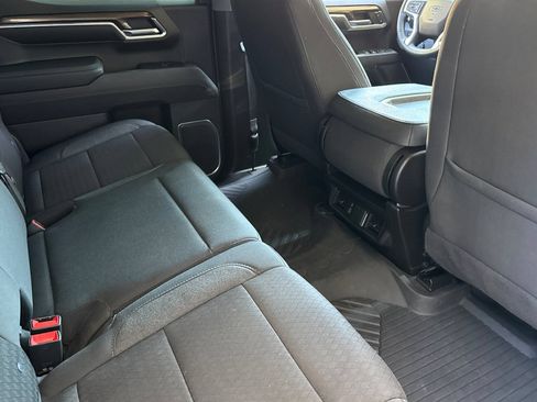 Used 2023 Chevrolet Silverado 1500 LT Trail Boss w/ LPO, Dark Essentials Package AWD/4WD image 18