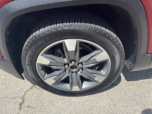 Used 2017 GMC Acadia SLT FWD image 9
