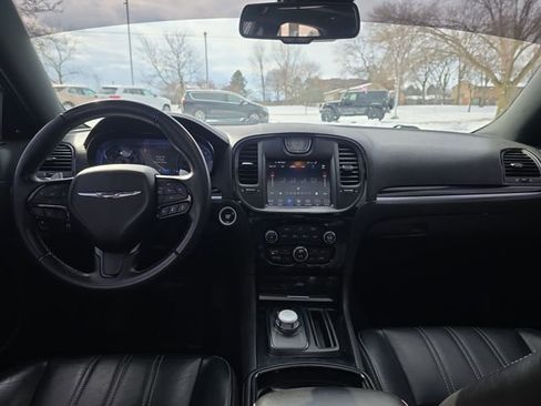 Used 2018 Chrysler 300 S w/ 300S Premium Group image 13
