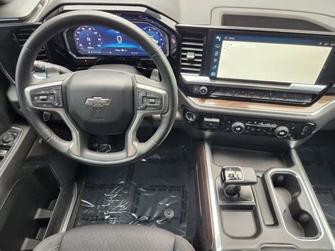 Used 2024 Chevrolet Silverado 1500 LT Trail Boss w/ Convenience Package II image 29