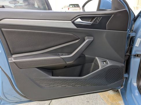 Used 2025 Volkswagen Jetta S image 11