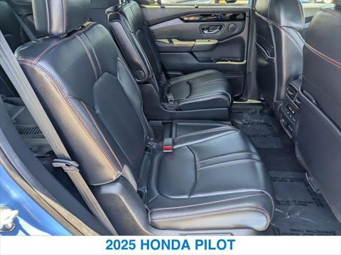 Certified 2025 Honda Pilot TrailSport image 24