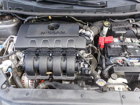 Used 2019 Nissan Sentra SR w/ Premium Package (SR) FWD image 34