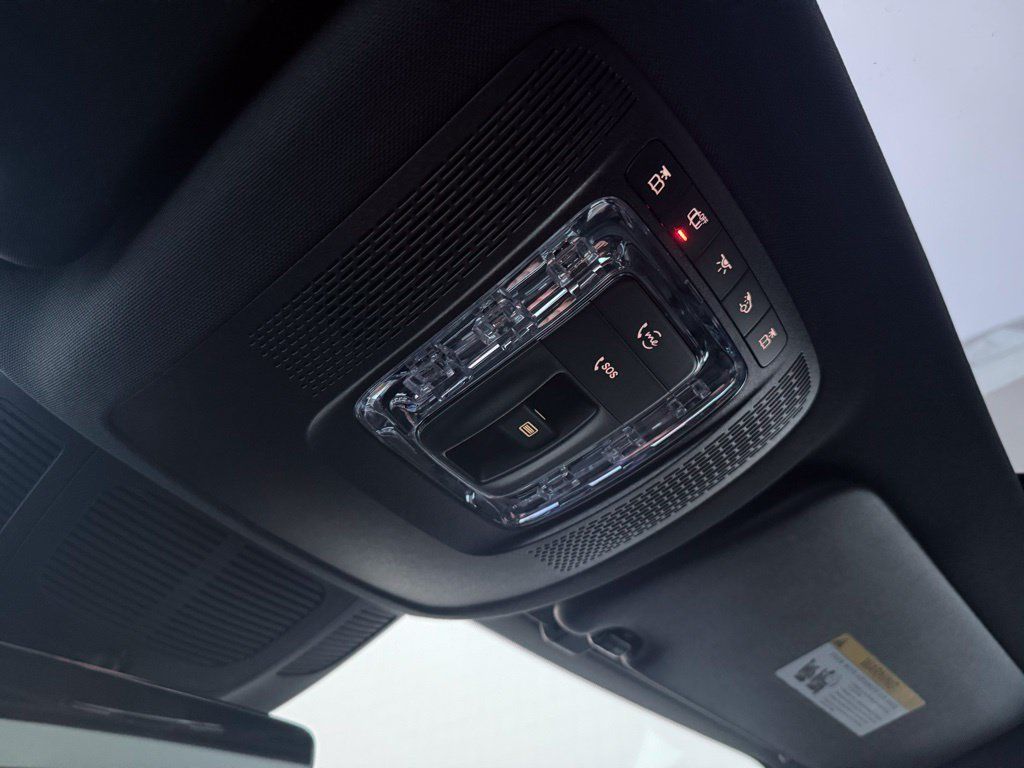 Used 2026 Mercedes-Benz GLS 450 4MATIC image 35