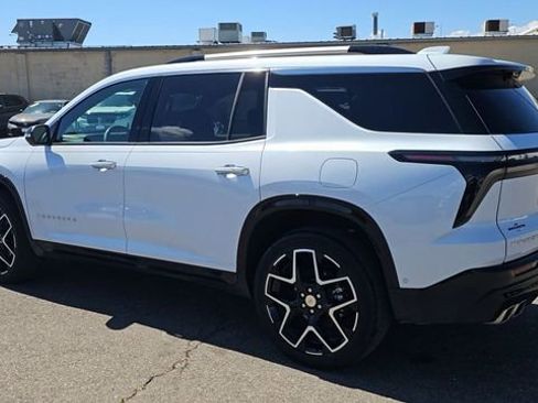 Used 2026 Chevrolet Traverse High Country w/ LPO, Floor Liner Package AWD/4WD image 6